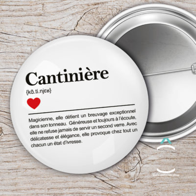 Badge – Cantinière: définition